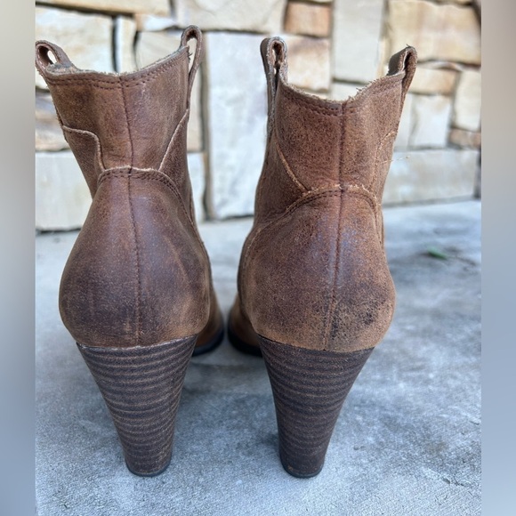 Clarks Indigo by Heath Harrier in Cognac ankle/distressed suede bootieSz-7.5M. D - Picture 4 of 9